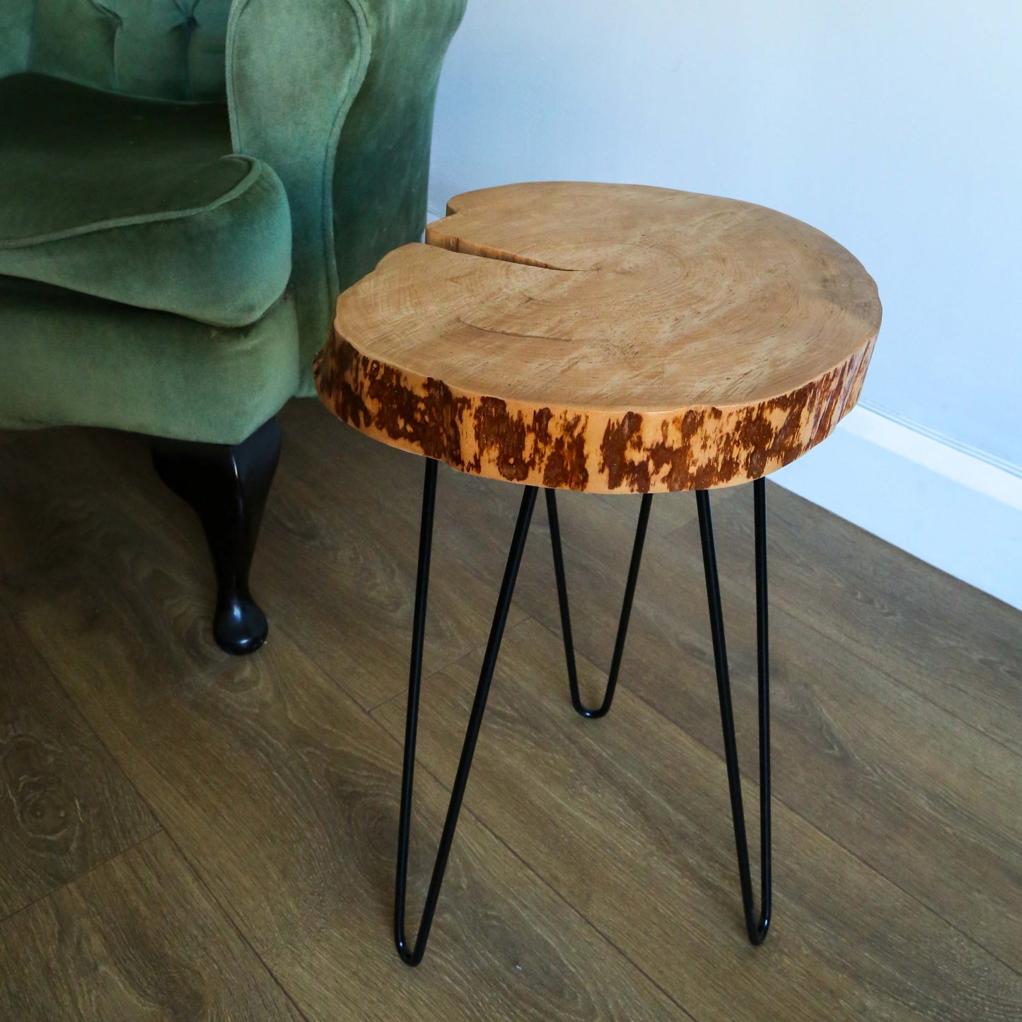 Quirky side table (hairpin legs)